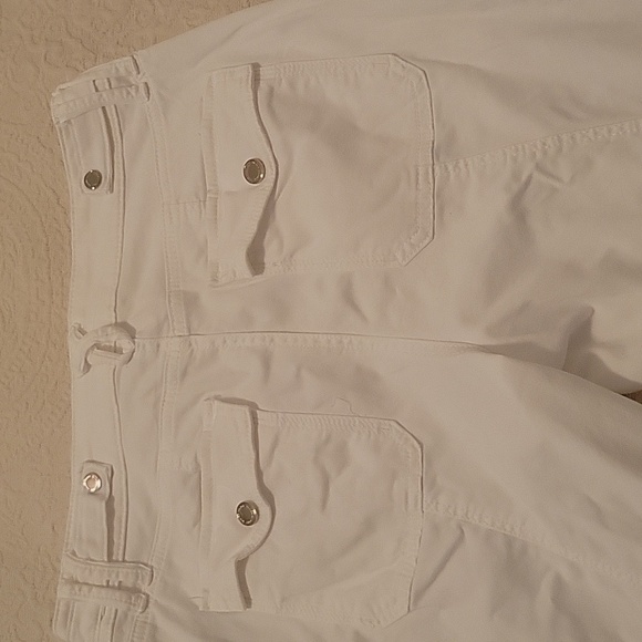 Ladies White House Black Market Slacks - Picture 4 of 6